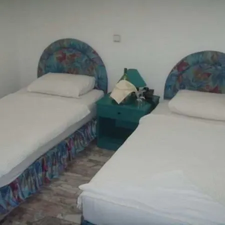 Hotel Club Aquarium İçmeler
